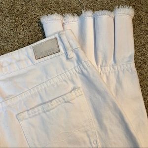NEW Zara raw hem ruffle flare white jeans size 2